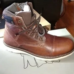Brown boots size 8.  Brand four Brothers Brothers and Sons Men main image 4